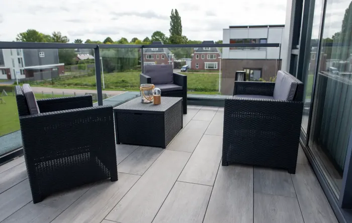 Modern dakterras Utrecht met Nau Fado houtlooktegels